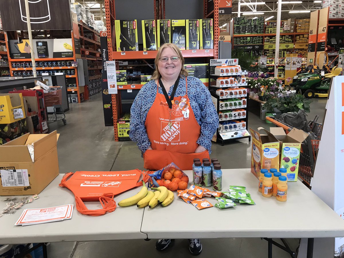 This wonderful ladies last kids workshop was cancelled due to the impending virus. But we had fun anyway passing out kits and snacks. <a href="/HD3607/">boneta chandler</a> Kids club will miss you.