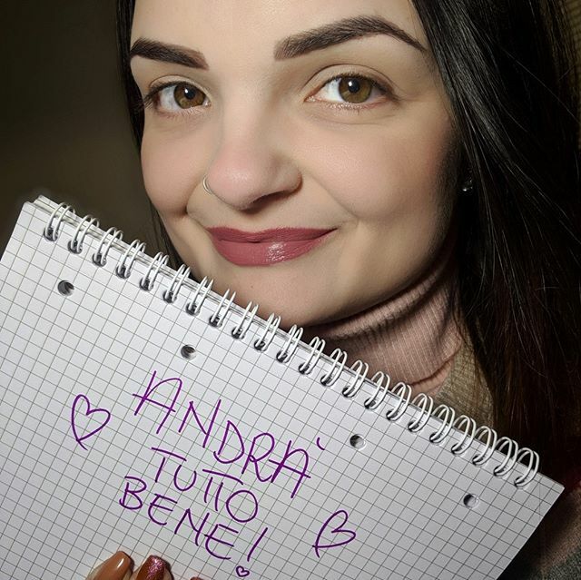 fioresgramma's tweet photo. Alle famiglie delle "zone rosse" 🔴 con figli alle scuole elementari e medie 👧👦:
sono disponibile gratuitamente online (Skype, dirette social e similari) per aiutare nello studio e nel ripasso della grammatica italiana 👩‍💻
⠀
Desidero fare qualcosa di concreto per aiutare e no… https://t.co/r2VzEYDUdM