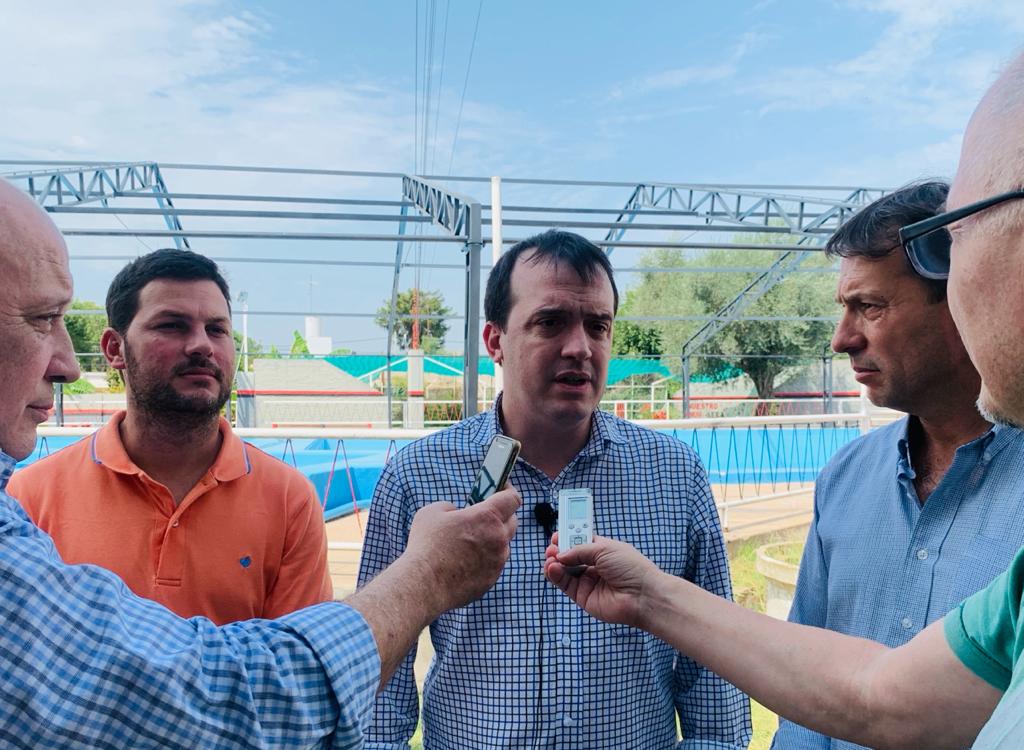 jqnblanco's tweet photo. Acompañamos, escuchamos y aprendemos. Recorrida por Cañada de Gómez, Totoras, Correa y Serodino, visitando clubes y asociaciones civiles, y planificando con los Presidentes Comunales del #FrenteProgresista 💪 https://t.co/Tg8XZCLj5j