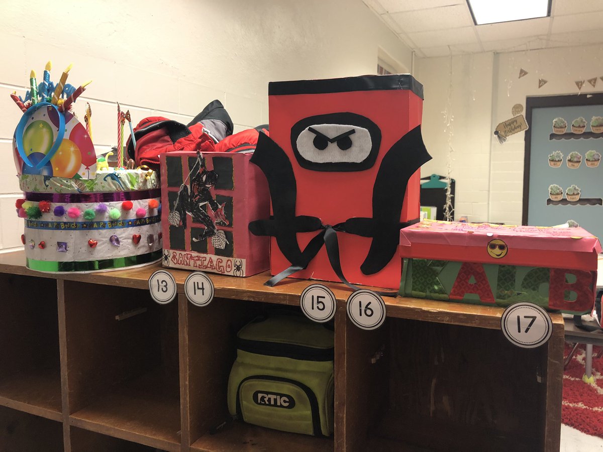 MorkinMrs's tweet photo. Thank you to my elementary teachers, for making this memory with me as a student. I’m blessed I get to pass this down https://t.co/WyvKTW7RhB