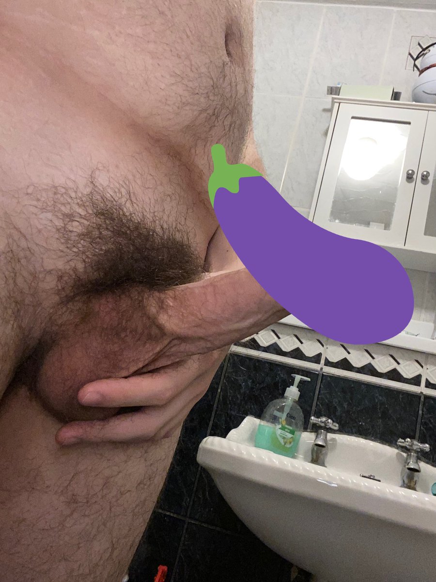 h0rror_show's tweet photo. few more pics up on OF ! vids be coming in the next few days, in the meantime i could use a hand with this 
https://t.co/bRAyLVS34U
#gay #gaychub #gayhairy https://t.co/9TozuJ5jAk