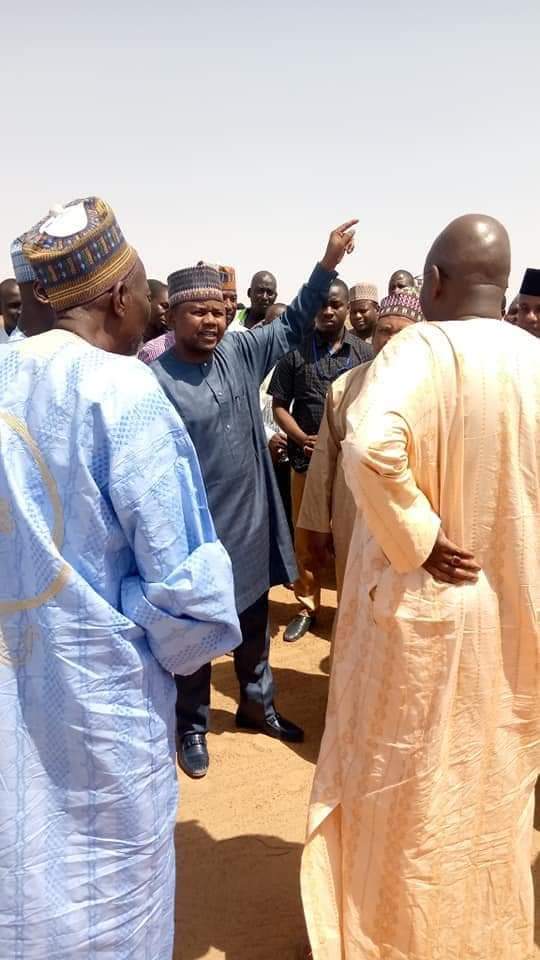 ComrMonguno's tweet photo. The Borno State Commissioner Ministry of Reconstruction Rehabilitation,Engr Alhaji Mustapha Gubio with Permanent  secretary Engr Abba Yusuf  visited the prodigal and burns of Housing and shopping of Auno town of Kaga local government Area of borno state. https://t.co/QNPfQyet2a