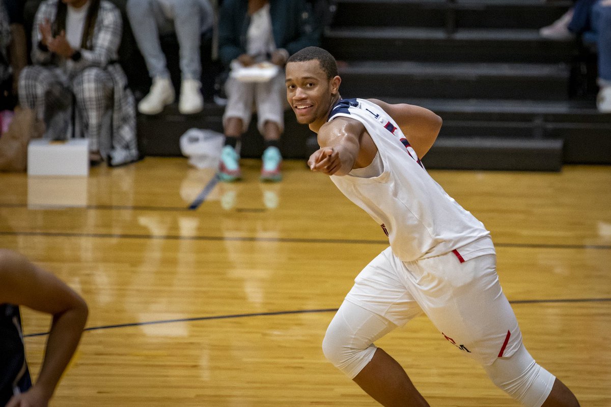 winstonhill15's tweet photo. Ended my SOPHOMORE year 1st in the conference in scoring at 21.1 PPG (only player to average at least 20) and 2nd in rebounds at 9.4. Shot 48% from the field and 34% from the 3️⃣coming off a shoulder surgery I couldn’t ask for a better year. Blessed beyond measure 🙏🏾 ALL GOD🖤 https://t.co/QKayAiUlt4