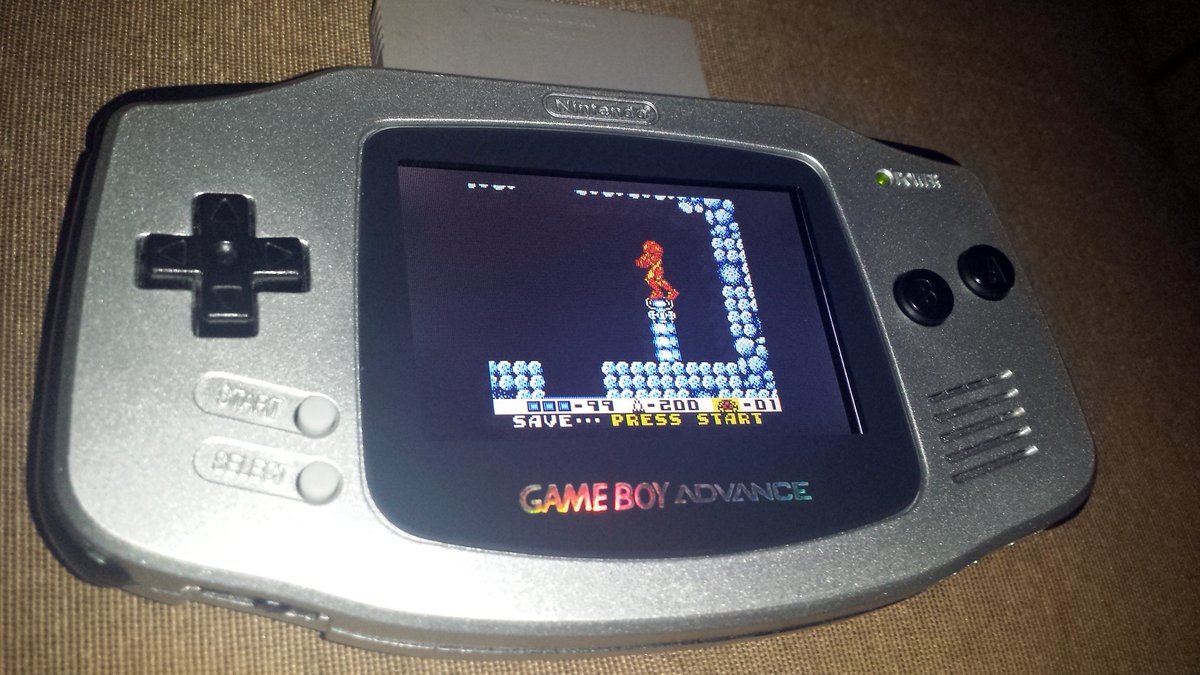 KayJay_EU's tweet photo. What is this sorcery that this battery kept my progress intact for over 28 years? How does it defy the laws of physics? #samus #metroid #nintendo #gameboy https://t.co/eWAeIdHany