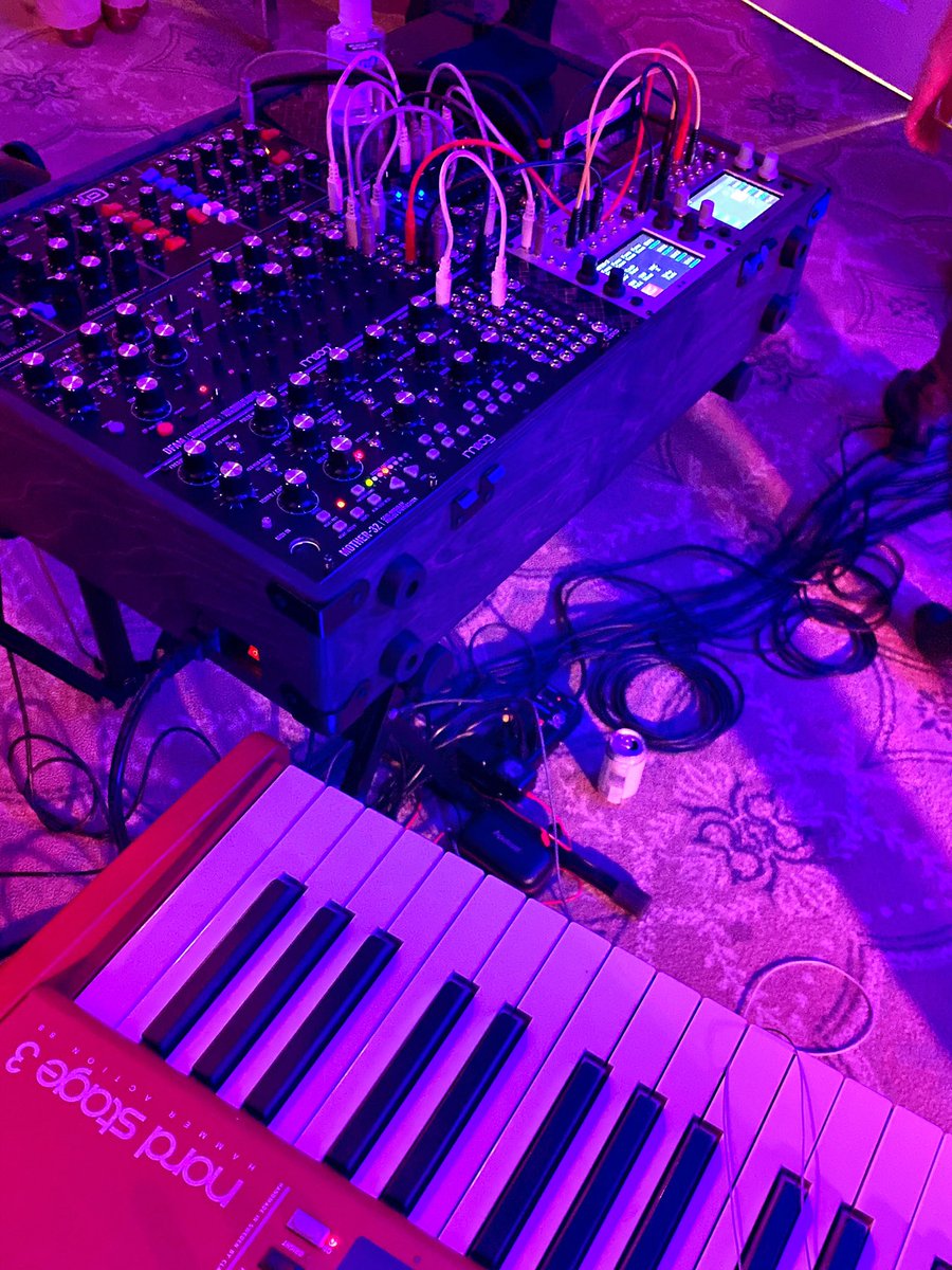 grahamenglish's tweet image. Just for fun, I brought my modular synth to the gig this weekend. I only played 2 or 3 notes on it but I did enjoy looking at it all night. 😍🎹 #eurorackmodular #synthnerd #keyboardist #eurorack #nordkeyboards