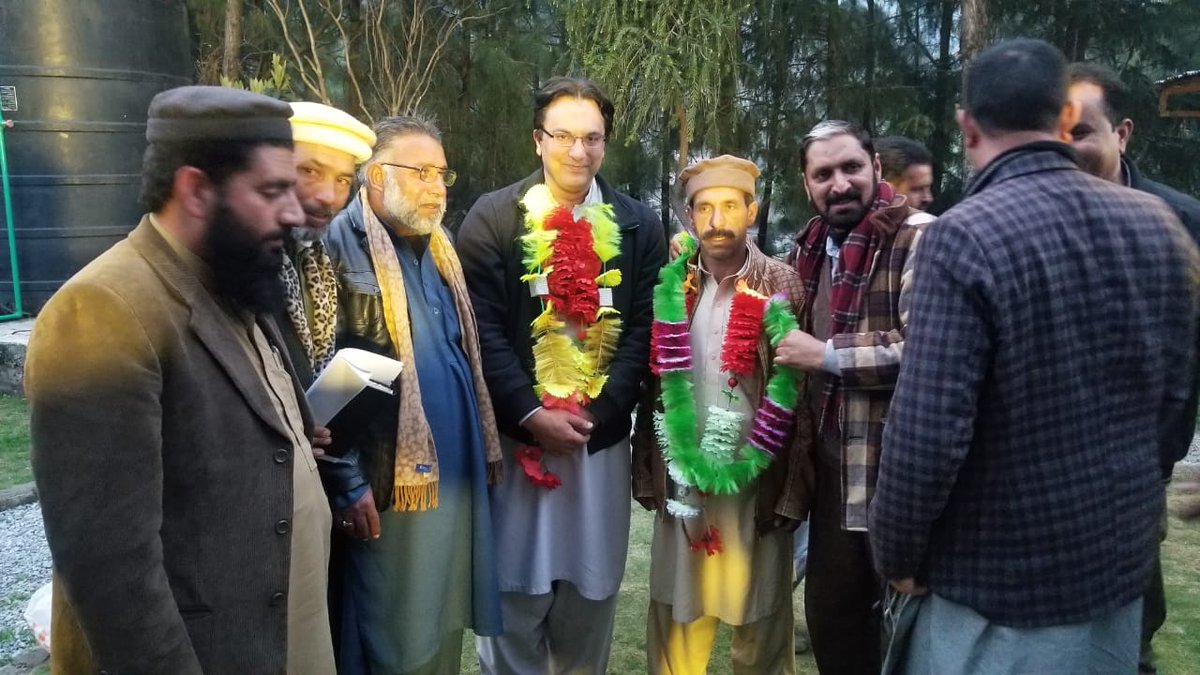 PTIAJK_Official's tweet photo. ضلع ہٹیاں جہلم ویلی کے راہنماؤں کے وفد کی مظفرآباد میں پاکستان تحریک انصاف آزاد کشمیر کے سیکرٹری جنرل عبد الماجد خان سے ملاقات ۔
ملاقات میں حالیہ تنظیم سازی اور  کارکنوں سے عدم مشاورت اور اس سے پیدا ہونے والے تحفظات سے سیکرٹری جنرل صاحب کو آگاہ کیا
(1/3)
#PTIAJK https://t.co/o5E1cjEguU
