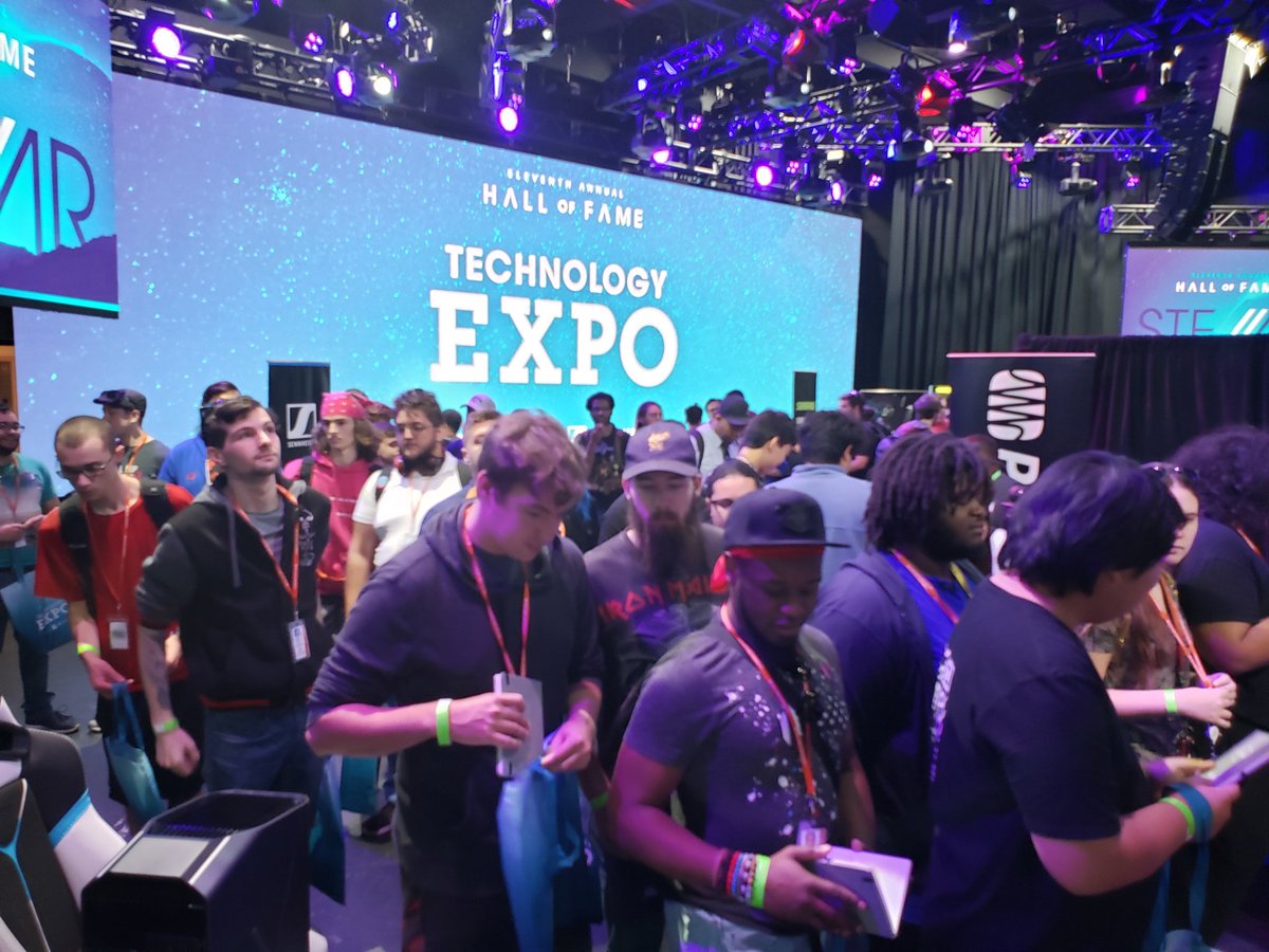 Awesome day <a href="/FullSail/">Full Sail University</a> #FullSailHOF tech expo! Best part learning about all the great things these students are engaged in! <a href="/DellEMCedu/">Bishal Bugcrowd</a> #iwork4dell