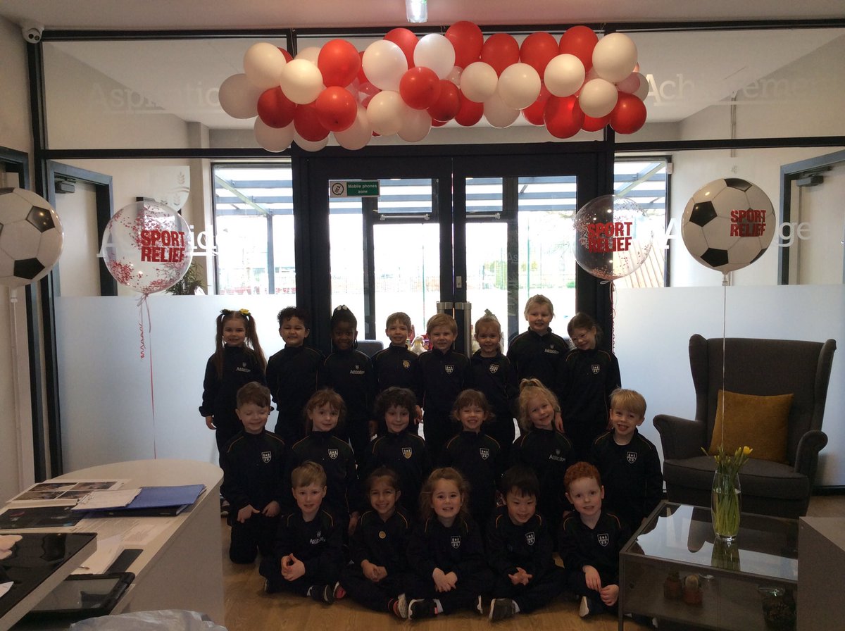 A huge thank you to <a href="/DollzConfetti/">Dollz Confetti</a> for the lovely Sport Relief balloons in main reception!