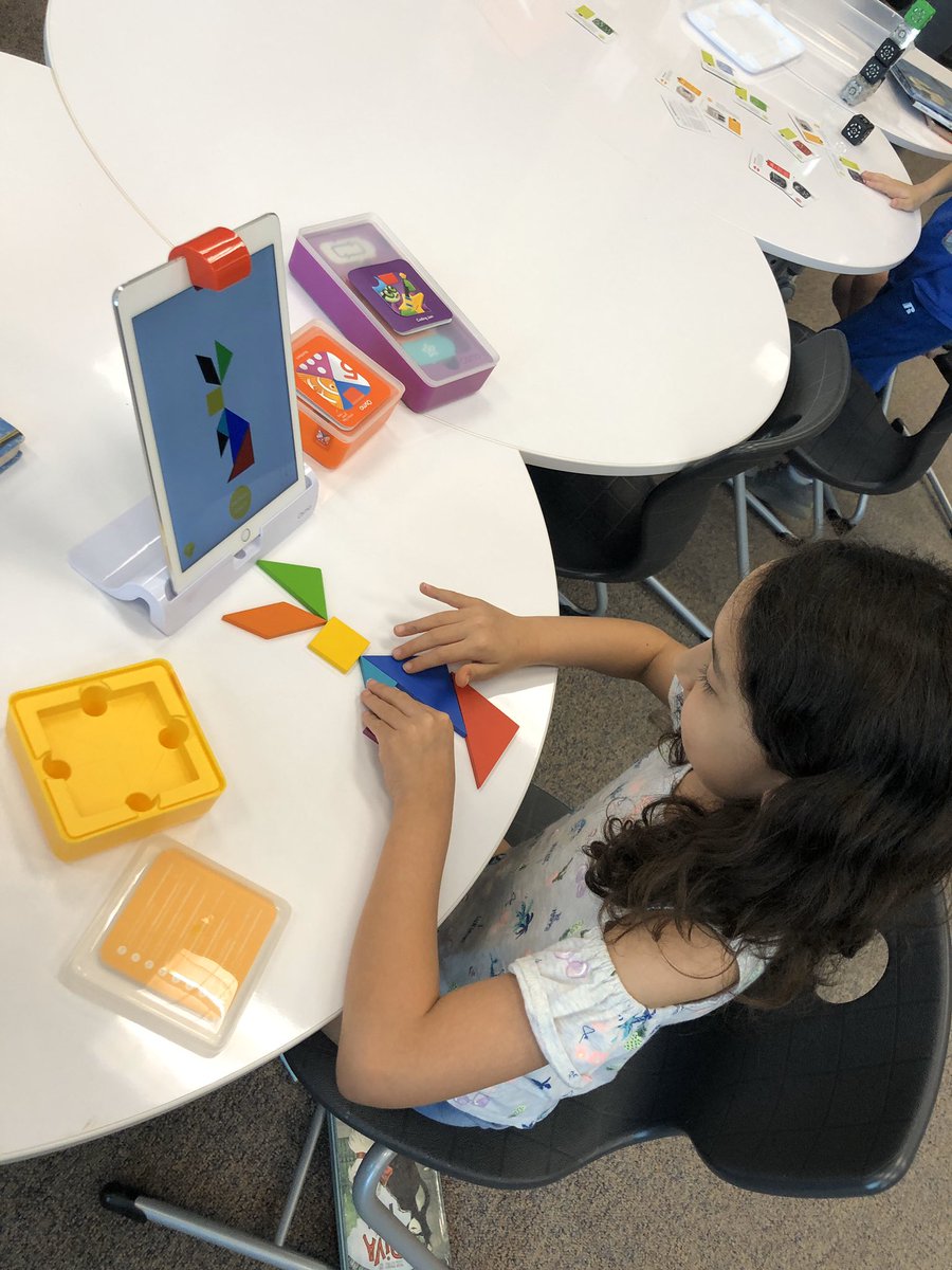 AllisonGummelt's tweet photo. We had such a fun time at Makerspace today in the library! @tobiaslibrary @TobiasExplorers https://t.co/kteToYxoVW