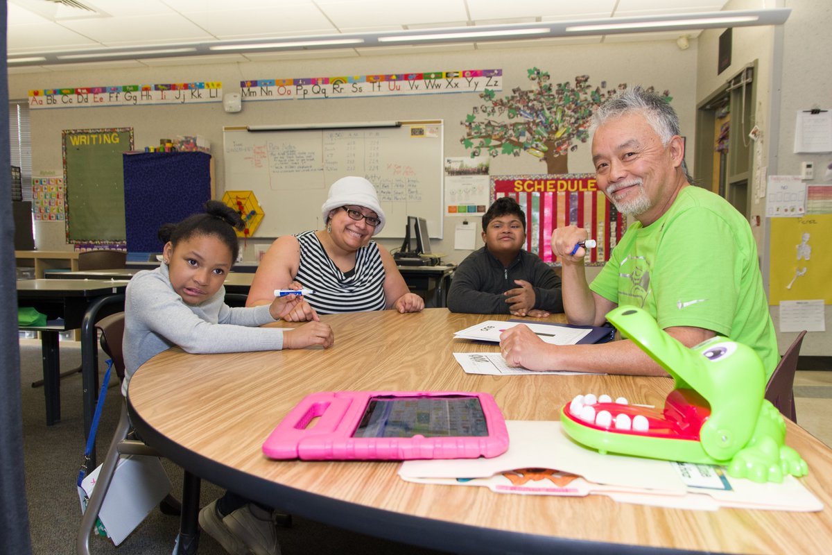 HighlineSchools's tweet photo. In the past week, our classified staff have gone above and beyond to serve our students and staff. In honor of Education Support Professionals Week, here is a special thank you for helping us navigate the coronavirus outbreak in our region. https://t.co/NxmIAYA3EP
