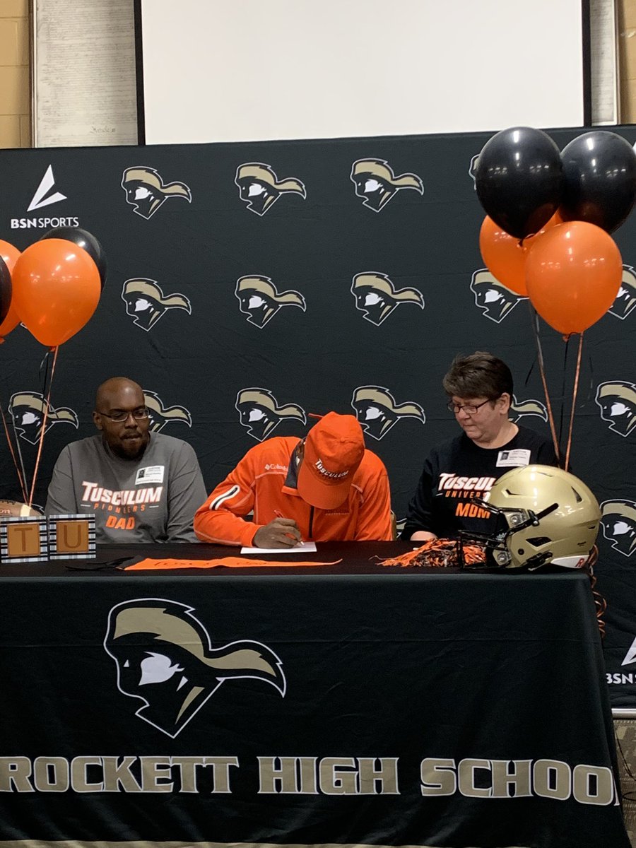 Great day for @Dontah1 and <a href="/BlaineGreer7/">Blaine Greer</a> and the entire David Crockett Football Family! These two will certainly be missed but we are excited to see them at the next level! #PioneerPride