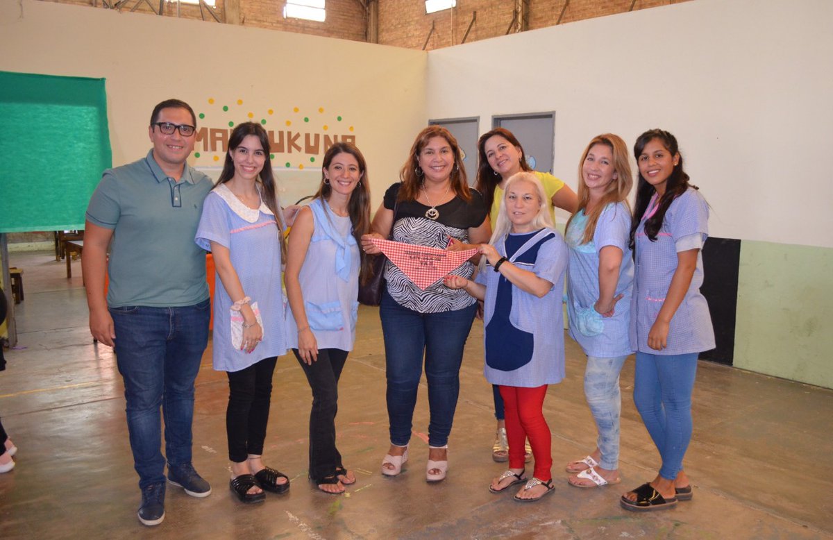 AliciaSanchezSP's tweet photo. Del encuentro también participaron Patricia Kaczmarzyk (coordinación de #JardinesComunitarios); Andrea Di Giovani, (subsecretaria de Educación del Municipio) y compañeras de Jardines Comunitarios de #FlorencioVarela
 
Por una educación inicial de calidad para la #PrimeraInfancia https://t.co/CxjLFTFsxZ
