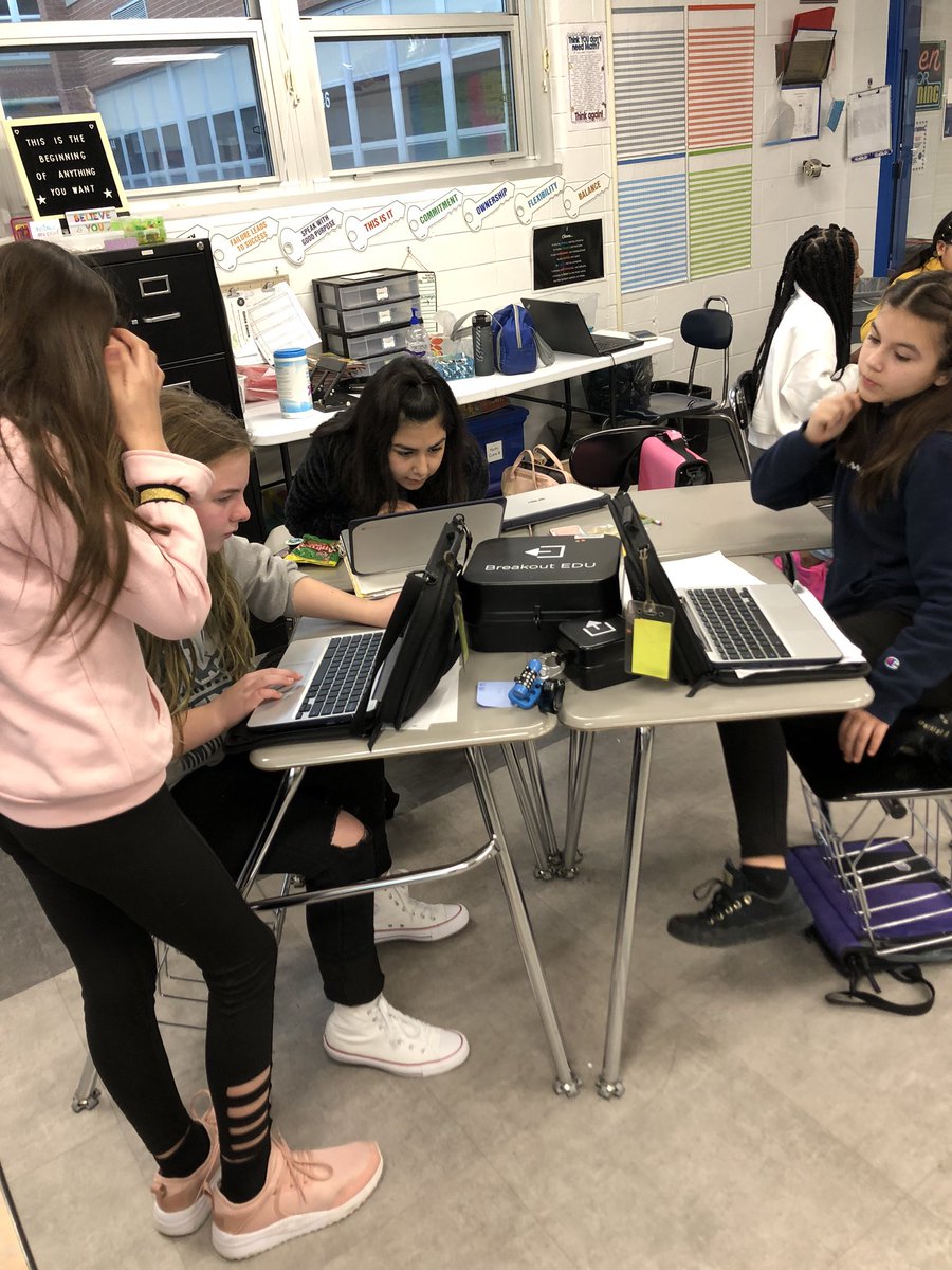 Math March Madness in 6th grade math today! #teamwork #6thgrade <a href="/D300Digital/">D300DigitalLearning</a> <a href="/d300CMS/">Carpentersville M.S.</a>