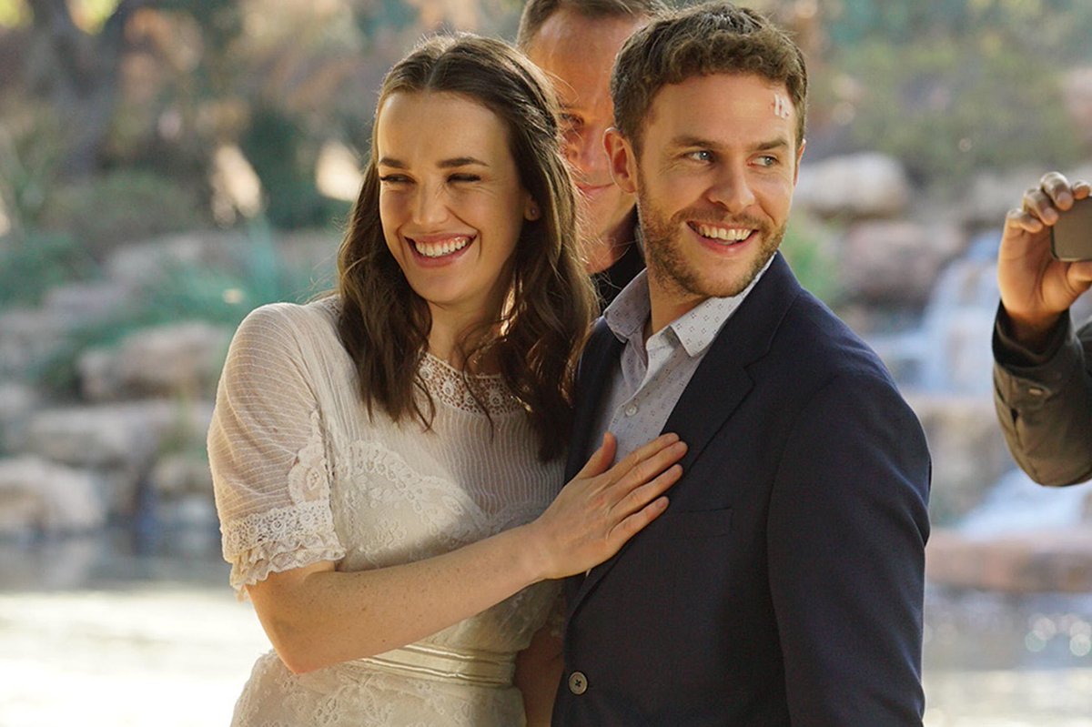 shes_biochem's tweet photo. Just been reminded but happy second wedding anniversary Fitzsimmons ✨💍🤵🏼👰🏻💐 Still one of the happiest nights in fandom https://t.co/3TJt2ro590