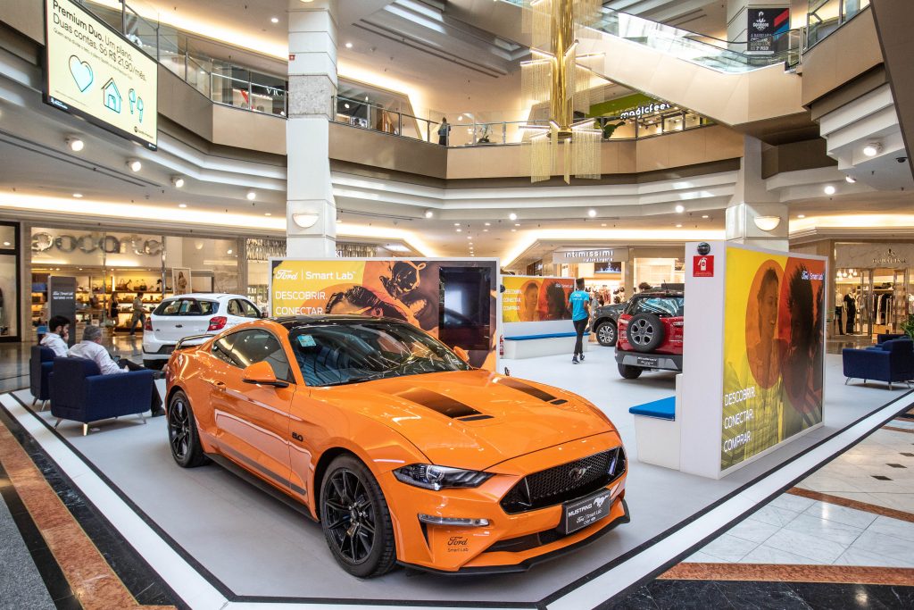 NOVAREJO's tweet photo. Ford inaugura novo modelo de loja em São Paulo: https://t.co/8Cw4AesH7n https://t.co/1H2azRY9Ud