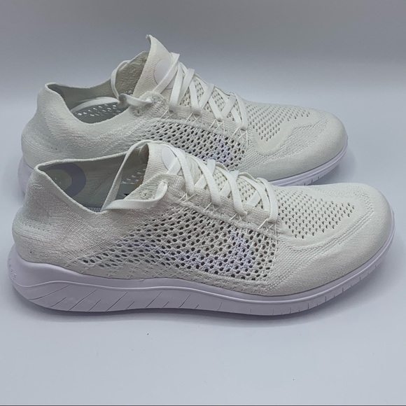 SoCalMag's tweet photo. So good I had to share! Check out all the items I'm loving on @Poshmarkapp #poshmark #fashion #style #shopmycloset #windsor #nike: https://t.co/GOtbzkoBHh https://t.co/wfgD6OW3kc