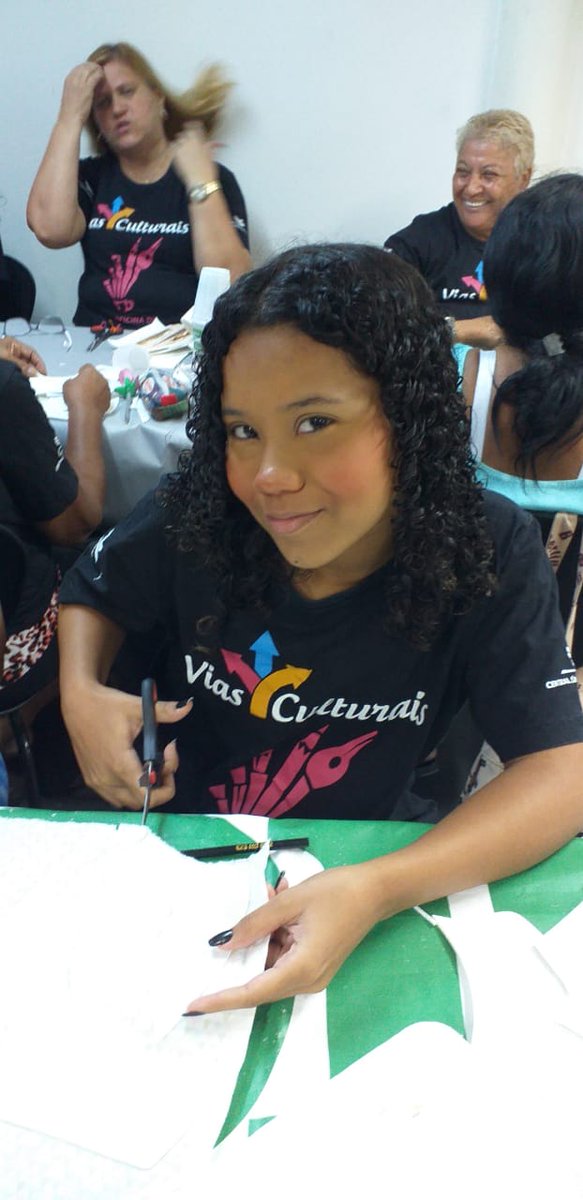 CufaEspaco's tweet photo. Aula de artesanato
Projeto Vias Culturais. https://t.co/Kg0bWGFhQv