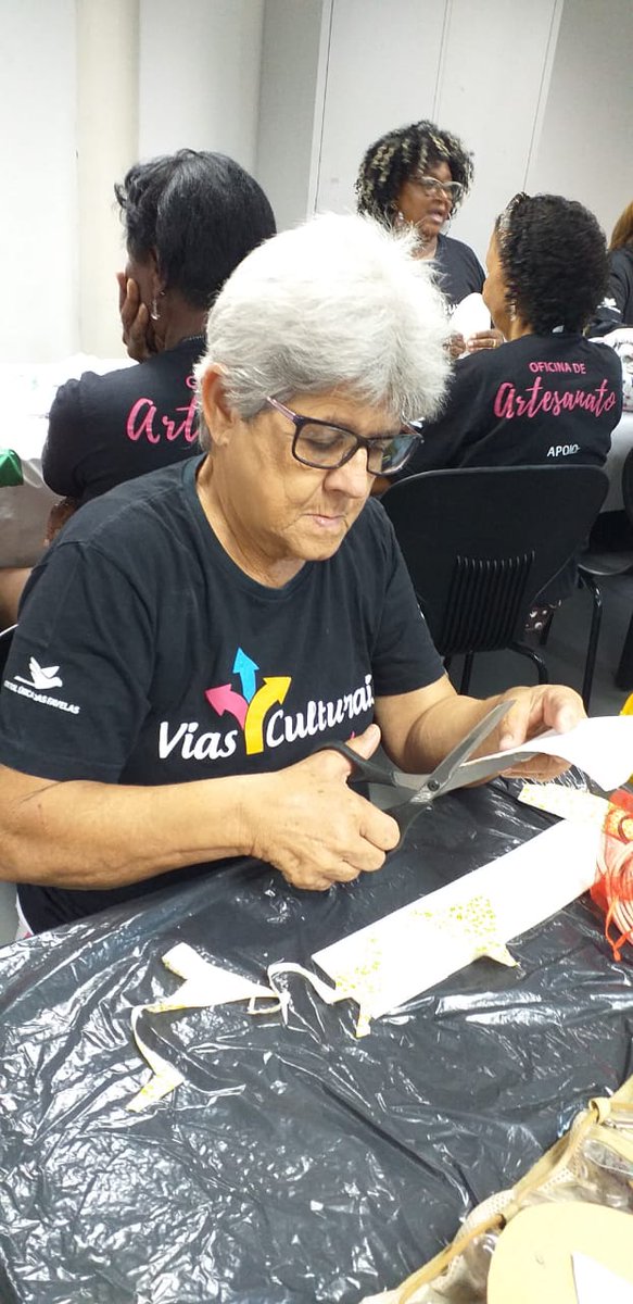 CufaEspaco's tweet photo. Aula de artesanato
Projeto Vias Culturais. https://t.co/Kg0bWGFhQv