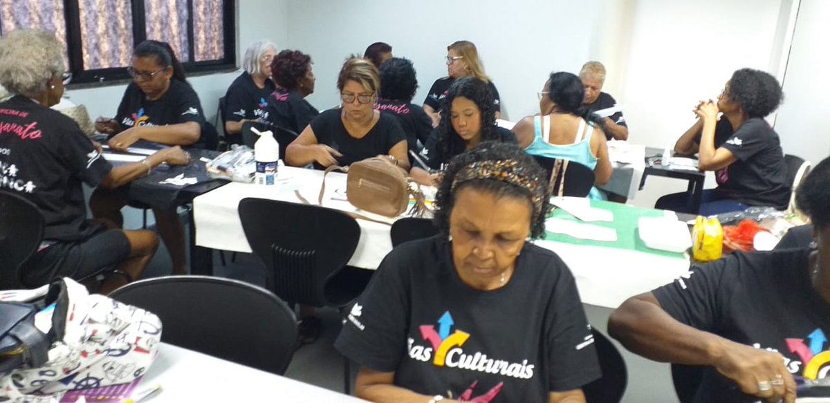 CufaEspaco's tweet photo. Aula de artesanato
Projeto Vias Culturais. https://t.co/Kg0bWGFhQv