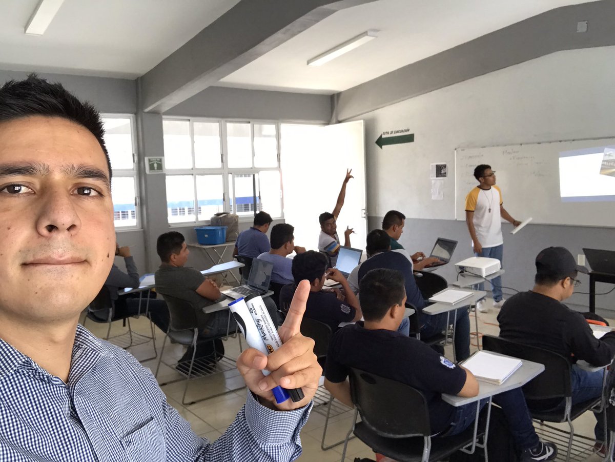 Gerardo_G's tweet photo. #UnDiaSinMujeres también en el aula https://t.co/J49V98bnsP