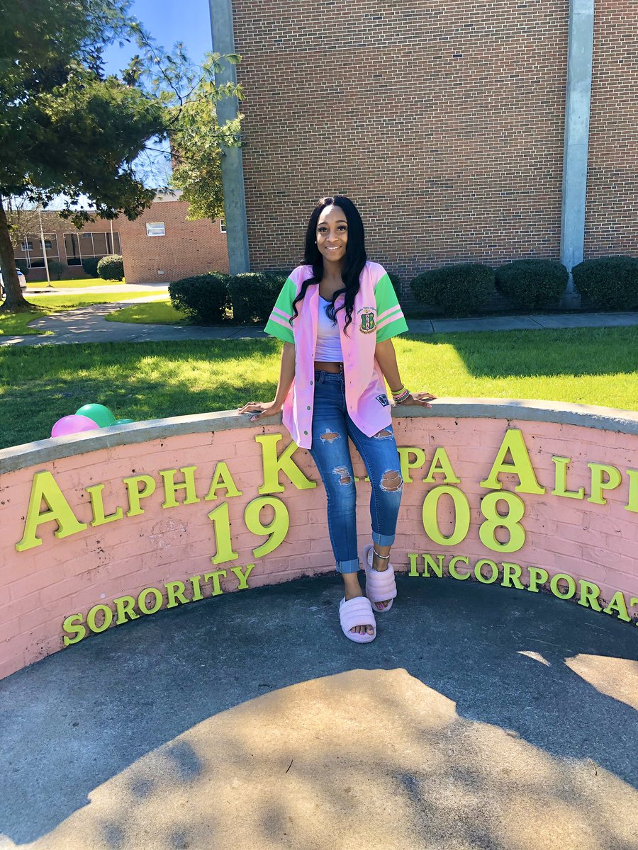 dymoniqueee's tweet image. Alpha Girls Are Really Fine 🐸💗 #DeltaTheta