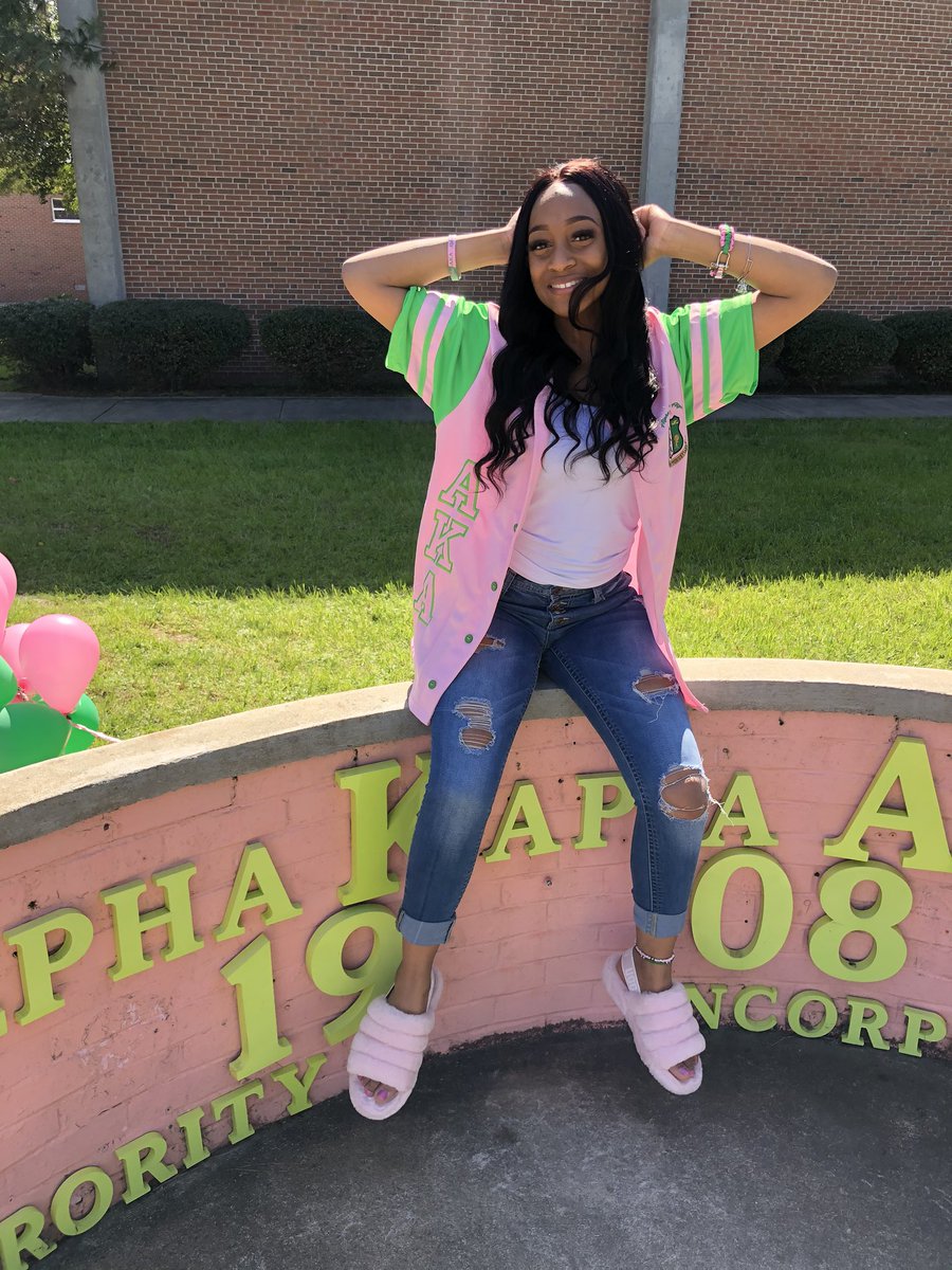 dymoniqueee's tweet image. Alpha Girls Are Really Fine 🐸💗 #DeltaTheta