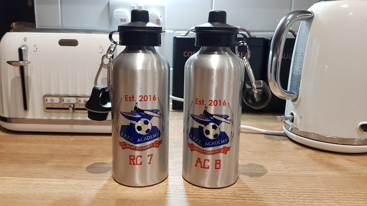 NIMugCo's tweet photo. A few samples off to the guys at Albert Foundry Academy. Need 1 or 2 bottles for your club or school? Not a problem. Drop us a message.
#nimugco #personalisedwaterbottles #albertfoundry #keepitlocal @AlbertFoundry @AcademyAlbert https://t.co/LpErUDfClA
