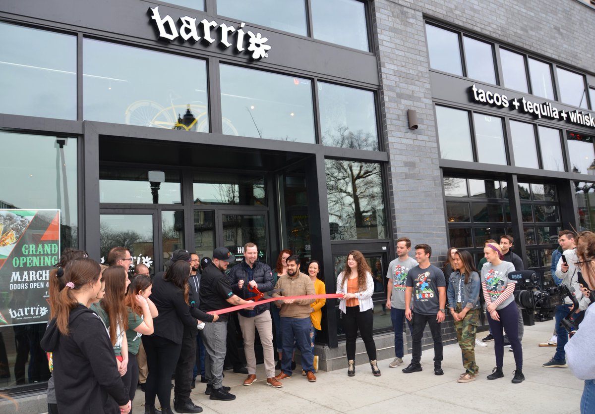 CityofEL's tweet photo. It was an honor to be a part of today's ribbon-cutting ceremony for Barrio Tacos, located at 202 Albert Ave. in @DowntownEL! Doors opened at 4 p.m. today! https://t.co/CDE2SZIRNU #EastLansing #NewBusinessAlert 🌮 https://t.co/Biy8dOiL2m