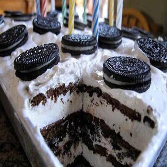 PuruncajaCh's tweet photo. Pastel Oreo: irresistible! ❤

Ingredientes:
6 huevos
150 gr de azúcar
190 gr de harina
1 paquetito de levadura
1 CUCHARA (sopa) de cacao en polvo
8 GALLETAS OREO
Chantilly

Un delicioso pastel para compartir con tu familia o pareja😍 https://t.co/Prmed3bVnt