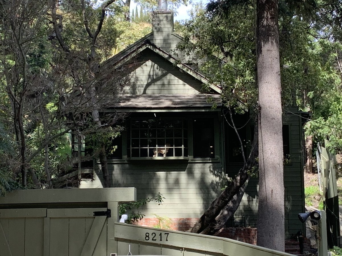 larrypancake's tweet photo. Crosby Still and Nash met you here at Joni Mitchell’s house. Graham Nash wrote “Our House” here https://t.co/hb58rnqSoO