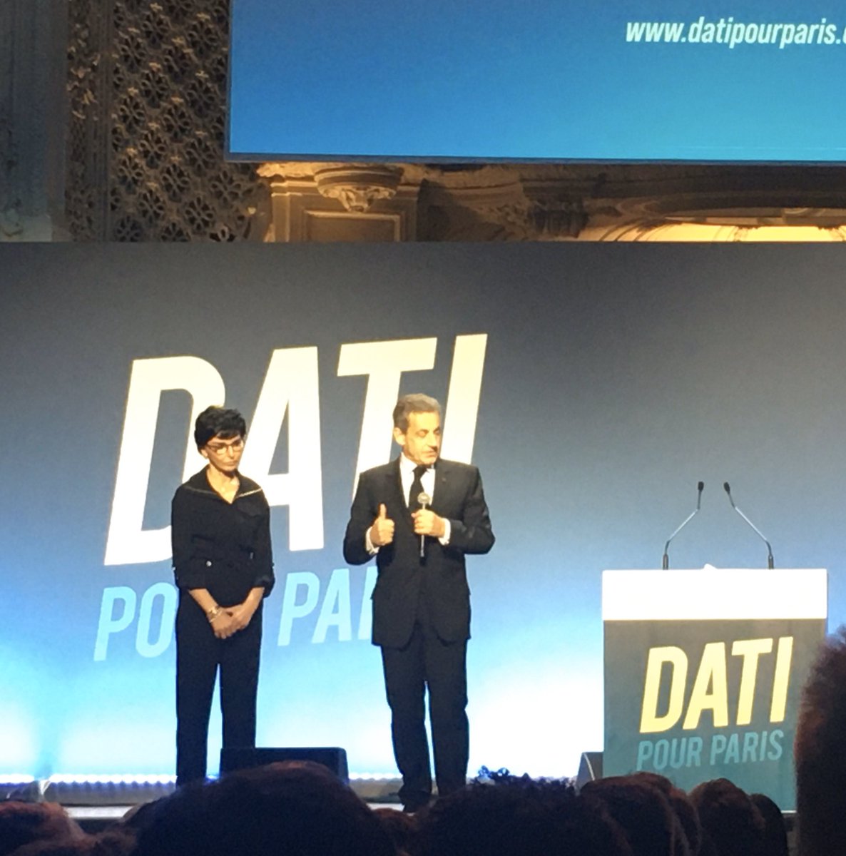 VeroBucaille's tweet photo. Autour de @NicolasSarkozy et @datirachida la #famille de la #droite et du #centre réunie pour que #Dati #rime #AvecParis #DatiPourParis avec @Herve_Morin et pour #Paris16 @fszpiner @ClaudeGoasguen @LesCentristes_ @lesRepublicains https://t.co/ngk5C66DiQ