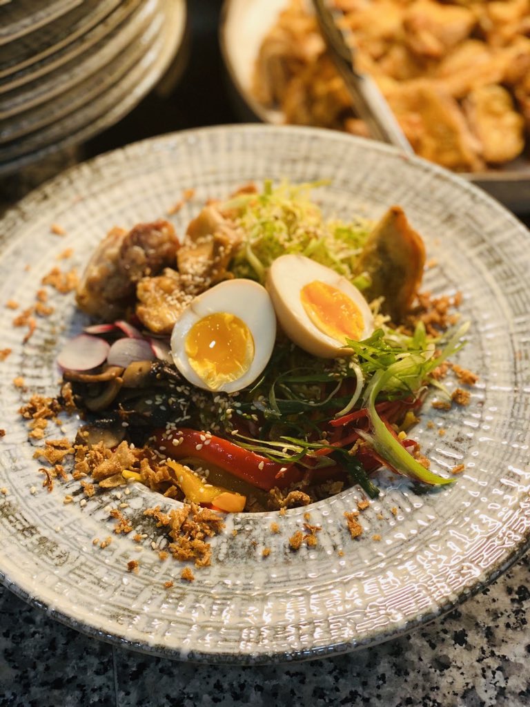 Exchanges_Food's tweet image. This simple chicken vegetable ramen bowl will fill your belly with goodness and warm you right up #japanesefood #ramen