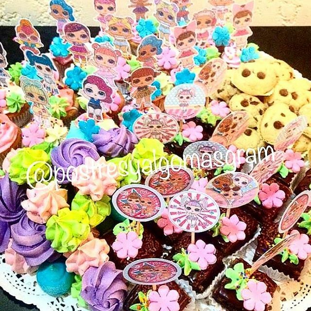 postresyalgomas's tweet photo. Elaboramos bandejas de dulces surtidos para tus eventos....nos adaptamos al motivo y colores de tu celebración🎂😜🎉
Bandeja Mix Infantil:
Incluye:. *Mini cupcakes decorados
*Brownies devorados
*Galletas choco chips
*Suspiritos de colores. .
Precio: 35$
.
Para tus pedidos:
Cont… https://t.co/eyiZj5yGnQ