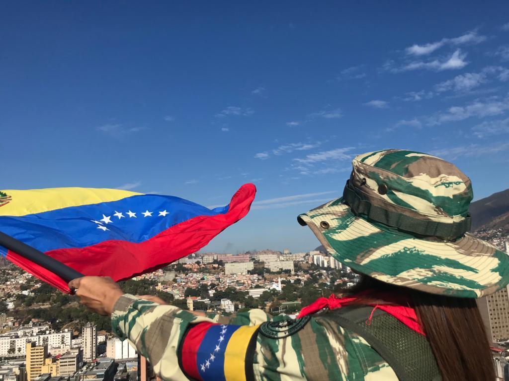 Iniciamos la II Fase del Ejercicio Escudo Bolivariano 2020 por la Paz, la independencia y por hacer inexpugnable a la Patria. Un despliegue de la unión Cívico-Militar perfecta en los estados Miranda, La Guaira, Apure, Bolívar y el Distrito Capital. ¡Máxima Moral Combativa!