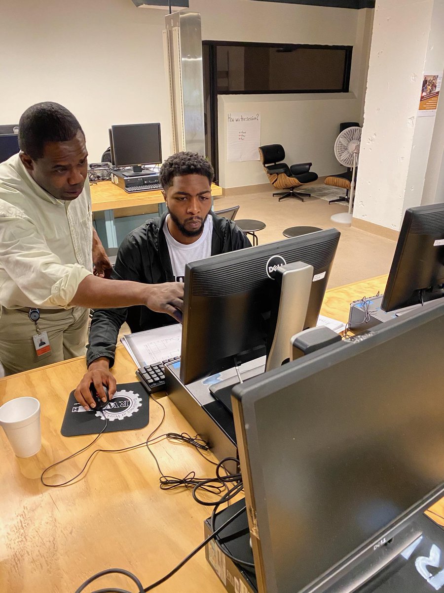 SYIS_SEL's tweet photo. RW2 students Emmanuel Johnson and Quantel Johnson know the importance of teamwork in the classroom for teamwork on the job. https://t.co/EoI2rIHtlK next class June 15. #FamilySummit2020
#rw2 #skills #kcjobs #kansascity #kansas #missouri #hiring #job #workplaceskill https://t.co/RNUnHyq9wK