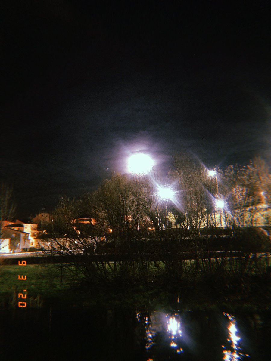 ramossmarlene's tweet photo. #superlua2020 https://t.co/k09fzWvzct