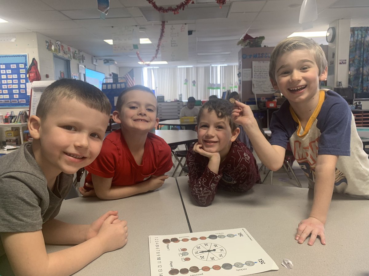 We love math work places! <a href="/EdmonsonLions/">Edmonson Elementary | The Lamphere Schools</a> <a href="/LamphereSchools/">Lamphere Schools</a> #wearelamphere