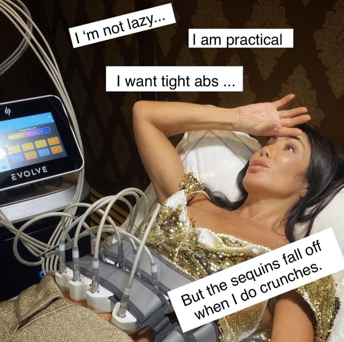 AnnKaplan_OwnIt's tweet photo. Part of the whole battle to be in shape and be fit...and “yes” doing crunches is part of that. #tightabs #beingfit #evolveinmode #crunches https://t.co/NLepLkhn12
