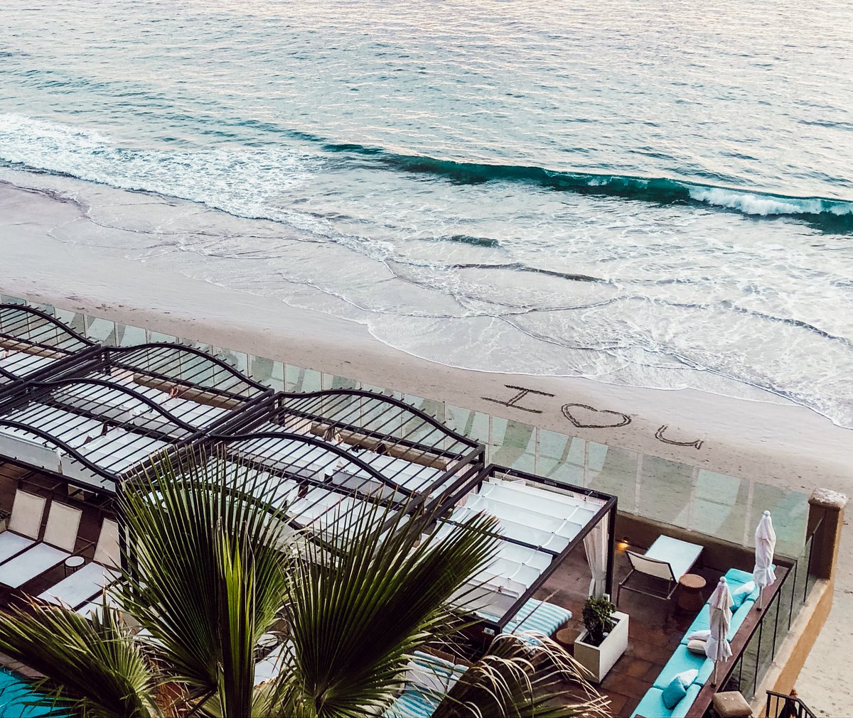Surf and Sand Resort tweet media
