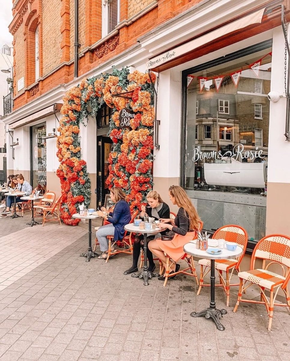 SouthKenLife's tweet photo. Brown &amp; Rosie's founder, Leyli Mustafaeva has created a landmark cafe that brings a slice of Australian breakfast and brunch culture to London. 

With two beautiful cafes, a book and a brand that supports community &amp; sustainability, Leyli is dedicated to her business. 

#iwd2020 https://t.co/ug7nv3yYTi