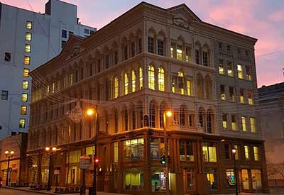 eedonegan's tweet photo. Know a driven, creative marketing professional looking for a new gig? @Dental_Assoc is hiring a Marketing Coordinator at our Home Office in Downtown #Milwaukee. Our team is doing amazing things! Learn more at the link. #nowhiring #marketingjobs https://t.co/6kOADcr9fz https://t.co/SsJQxLCCWZ