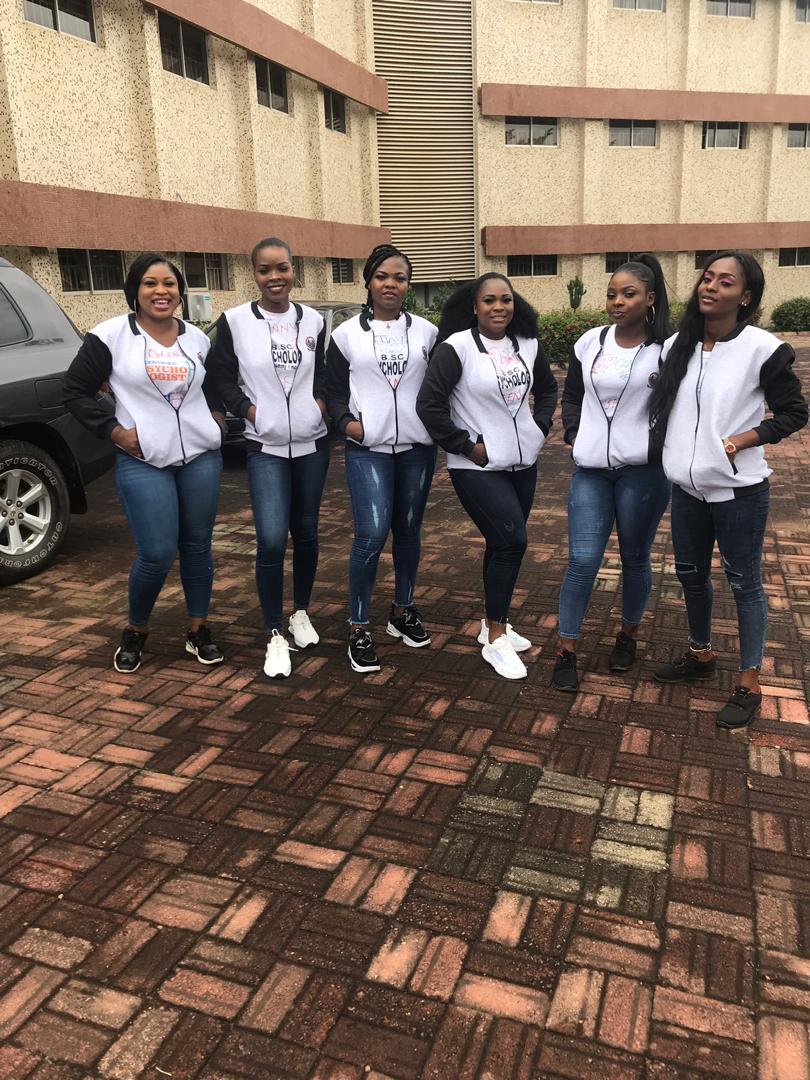 aces_ex's tweet photo. Hey guys we're an indigenous clothing brand that deals with the production and branding of different types of quality casual and event wears like 
T-shirts 
Sweatshirts 
Varsity jacket 
Bomber-jackets 
Hoodies
Tracksuits etc 
Call or whatsapp us on 00136013971
Please help retweet https://t.co/xKt3WZSiQx