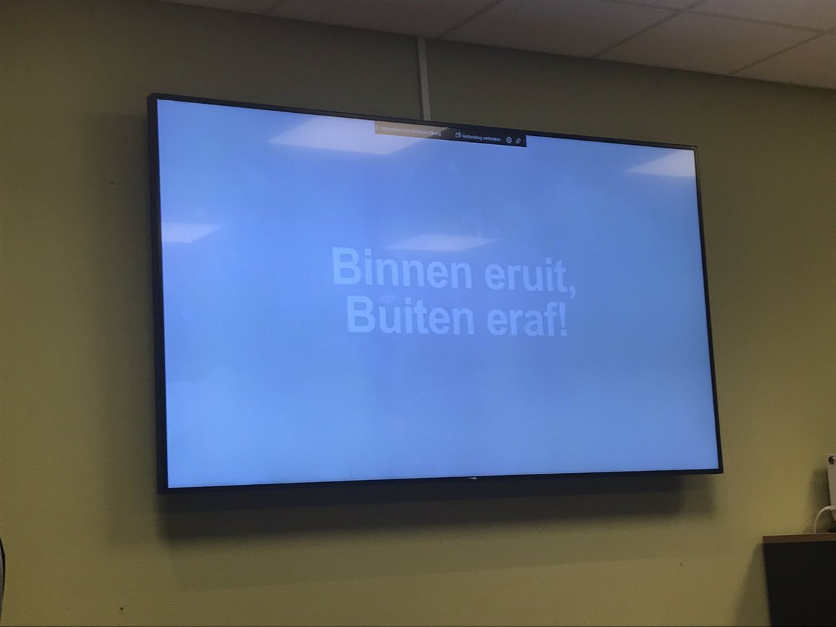 JarcodeBruin's tweet photo. Vanavond bij post Elburg aanwezig de les rietenkap brandbestrijding bijwonen, mooie samenwerking VGGM en VNOG #constructies #nokvorsten #R2moment #voorbereidingentreffen #vakbekwaamheid #kootwijkerbroek #kerngroepbrand https://t.co/FsZRsJ54E8