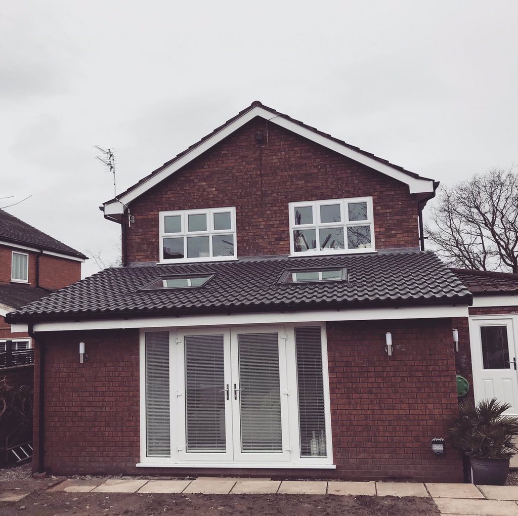 Recent single storey kitchen extension we have just completed in Penketh. #rdhpropertyservices #homeextension #homerenovation #kitchenextension #veluxwindows #cheshirebuilders #warringtonbuilders