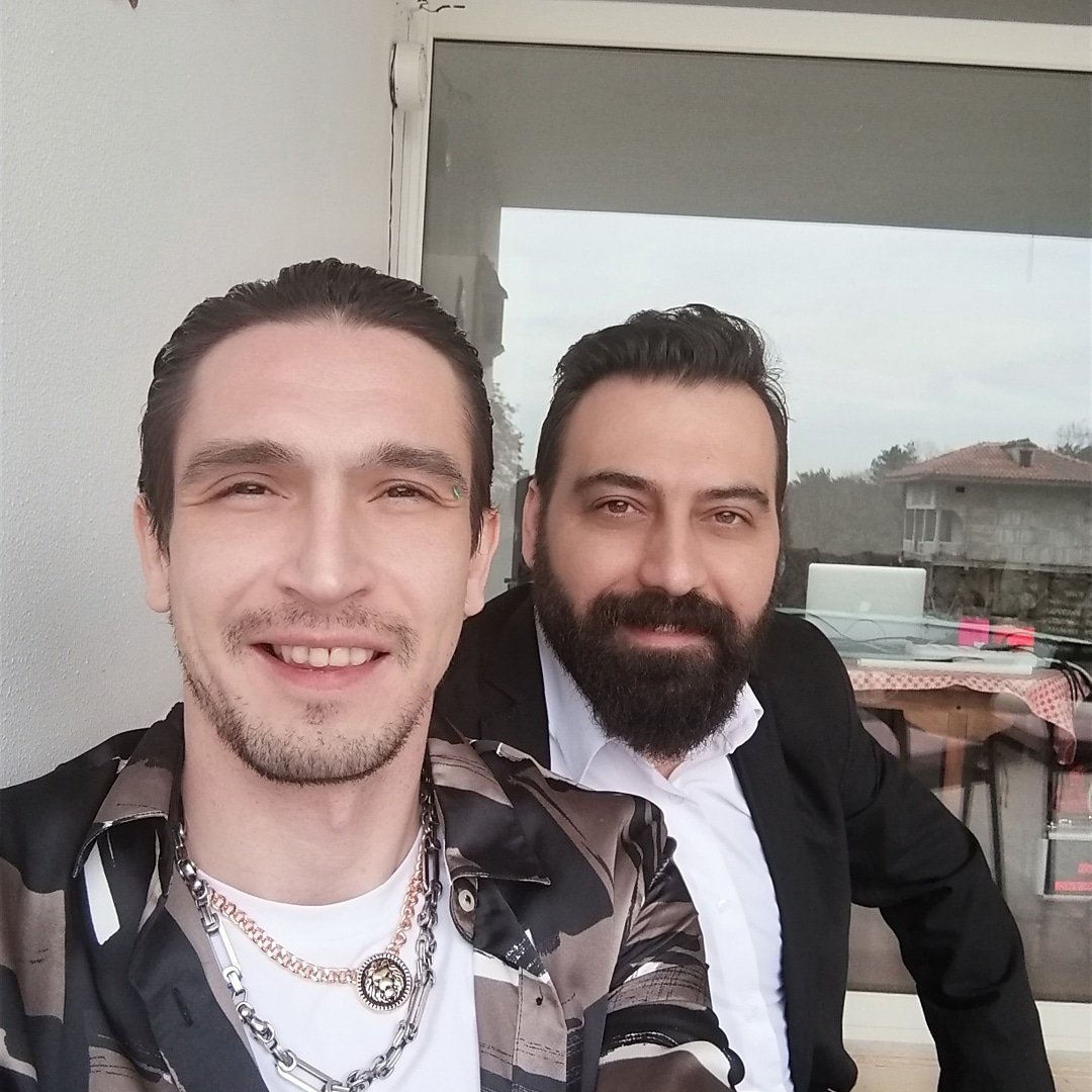 HuyluOrkun's tweet photo. HER ŞEYİN BİR SONU, YOK BAŞKA YOLU... Nice güzel işlerimiz olsun🍀😉👍 #sülüman #timsah #icerde #cukur #ayyapım #showtv #filizçelikmenajerlik https://t.co/QHpvkGEqAv