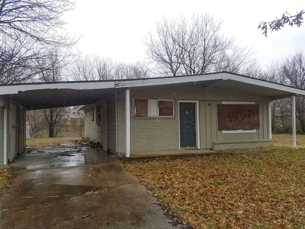 DiscountPN's tweet photo. #Tulsa, OK 74126

A 3BR handyman for only $19,700! Perfect for buy&amp;hold or have it rented for a monthly check of $725+. Similar properties are selling at up to $40K! 

Call Katherine 918-216-0570
https://t.co/V8Ese6AkPe
#Oklahoma #House #Investment #Property #DiscountPropertyNow https://t.co/NKpm8FXIUu