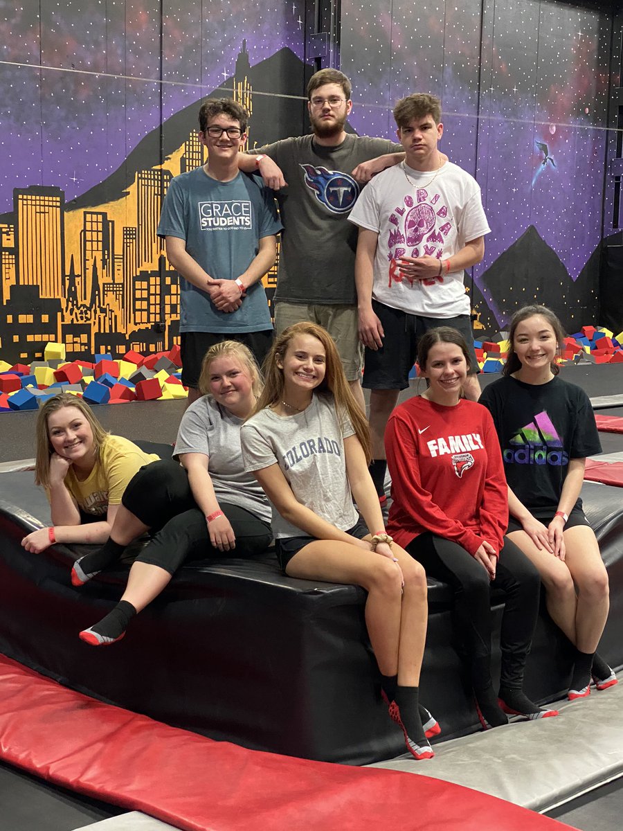 mrsparsons_hus's tweet photo. Fun day rewarding a few @HampshireUnit seniors for ACT scores. @sonyacathey1 @MauryCoSchools https://t.co/xtBryKBAtR