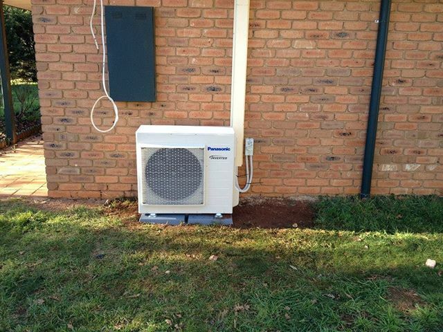 RESIDENTIAL HEATING &amp; COOLING MELBOURNE ❄️☀️ Melbourne HVAC Services has the expertise to professionally service and install a range of air conditioning systems for both domestic and commercial applications. 
By getting service from us you’ll not only save money on energy, b…