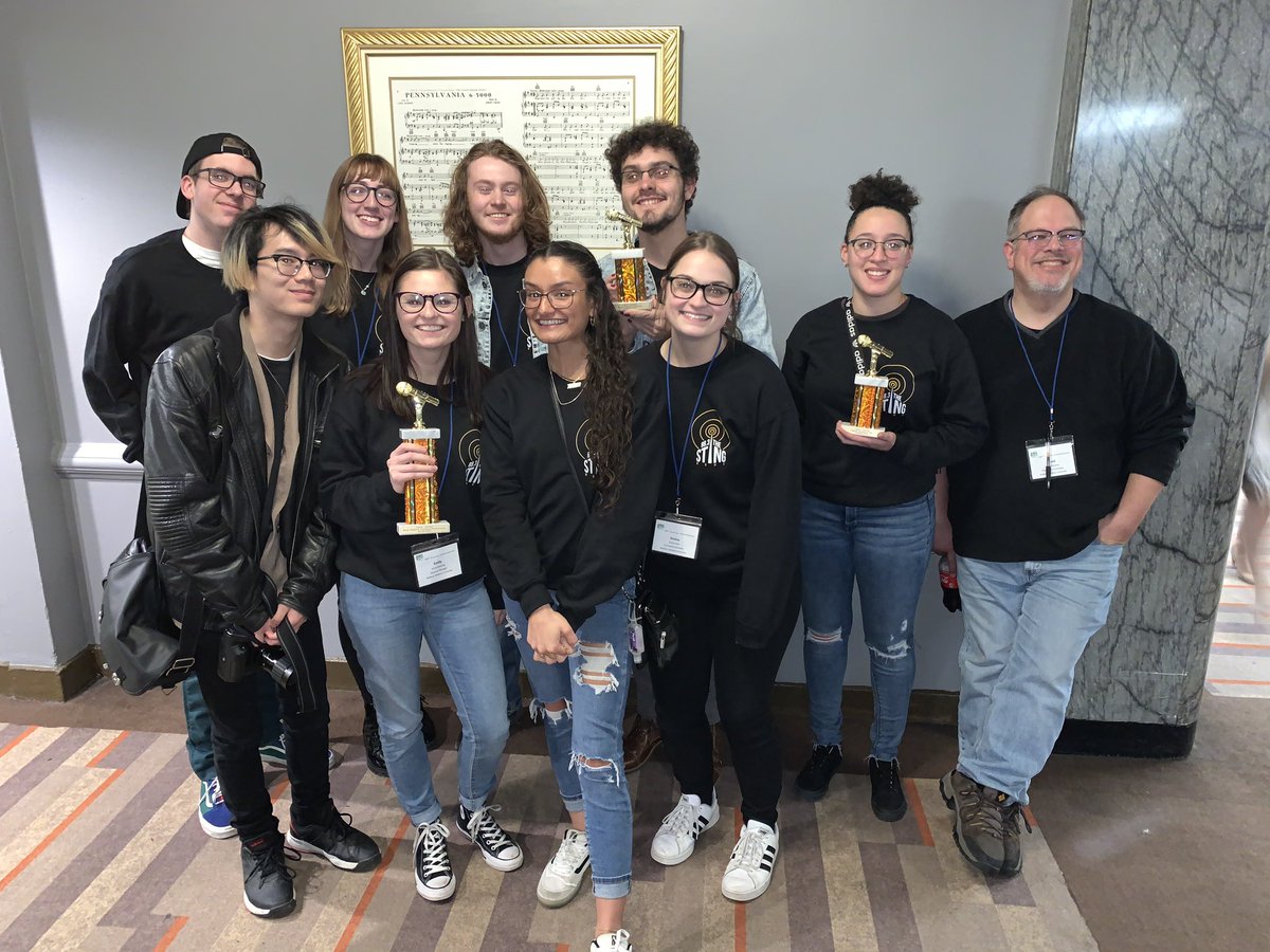 88.3 The Sting tweet media