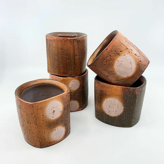 Caldwellceramic's tweet photo. Some #yunomis about to be sent of to @clayakar for their yunomi invitational.
.
.
.
.
#ceramics #clayakar #sodafired #pottery #cups #contemporaryceramic #terracotta #lowfiresoda #clayakaryunomi https://t.co/iY5mCEIu4L https://t.co/mnbMtnKB0r